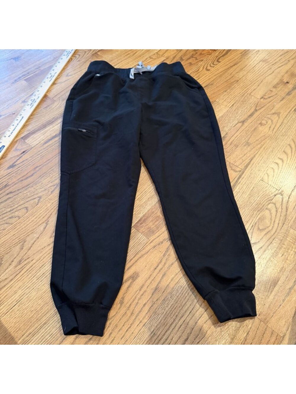 Figs womens Black Jogger Scrub Pants Medium Petite